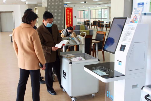 校領(lǐng)導(dǎo)到圖書(shū)館檢查指導(dǎo)工作